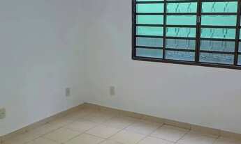 Imagem 2: CASA SETOR UNIÃO 3 QUARTOS SENDO 02 SUÍTES LAJOTADA ARMÁRIOS FRENTE PRAÇA PROX AV T-9 FINA