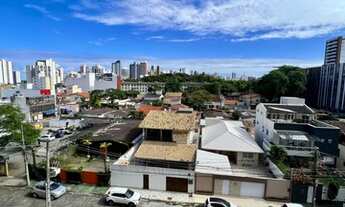 Imagem 2: Excelente 2/4 + dependência, nascente, localização incomparável