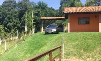 Imagem 3: Casa de condomínio para aluguel possui 210 metros quadrados com 4 quartos