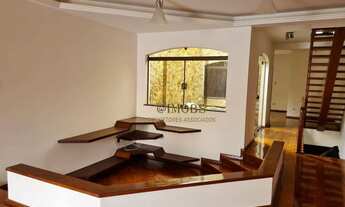 Imagem: Amplo sobrado no Baeta Neves