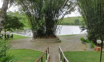 Imagem 2: Casa de condomínio para aluguel tem 230 metros quadrados com 4 quartos