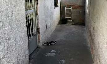 Imagem 7: Casa Sobrado R$450,00 com entrada independente