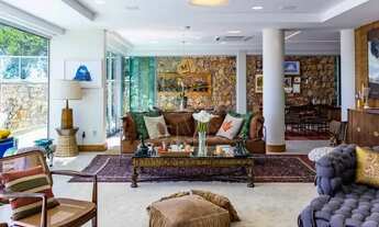 Imagem: A mais bela Casa do Morro do Moreno na Praia