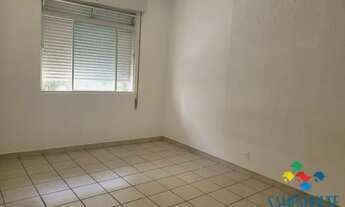 Imagem 7: Três dormitórios, amplo, janelão e pé direito alto! - AP271