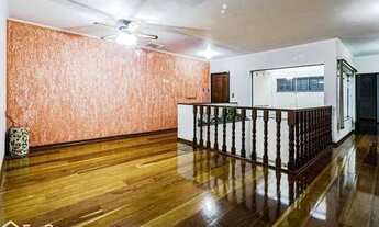 Imagem 4: Casa para venda possui 120 metros quadrados com 3 quartos em Centro - Jacareí - SP