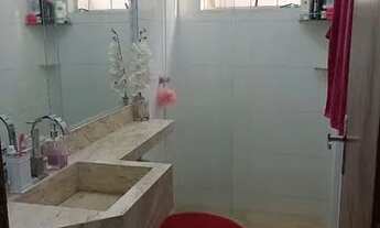 Imagem 4: Vendo casa com armário planejado