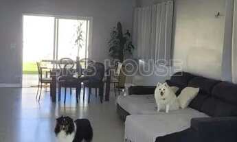 Imagem 2: Casa para Venda em Cotia, Granja Viana, 3 dormitórios, 3 suítes, 4 banheiros, 5 vagas