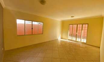 Imagem 5: Casa para aluguel possui 148 metros quadrados com 3 quartos em Áurea - Londrina - PR