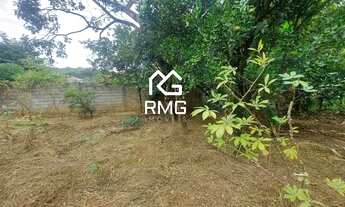 Imagem 2: Lote grande com casa para venda com 680 metros quadrados em Trevo - BH