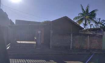 Imagem 2: Vendo casa ? Casa com 2 dormitórios