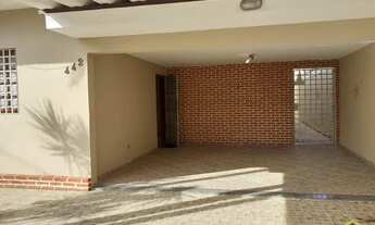 Imagem 2: Casa Espacosa e bem localizada, proxima da praia