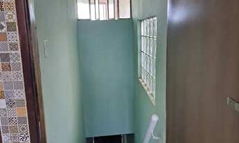 Imagem 5: Loco casa na parte de cima na unidade 105rua 105 casa 37