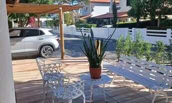 Imagem 7: Casa de condomínio para venda tem 250 metros quadrados com 4 suites