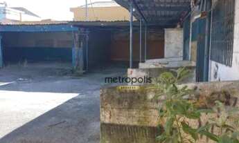 Imagem 4: Loja + 2 galpões + pátio A.T 670 m² A.C 380 m²