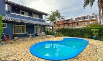 Imagem: Casa de esquina com 285m², 3 dormitórios