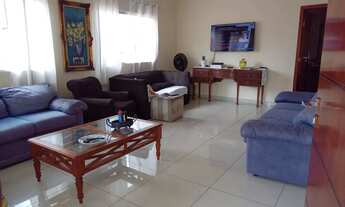 Imagem 5: Sobrado para venda tem 233 metros quadrados total