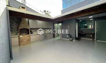 Imagem: Casa com 3 quartos e 255m² à venda no