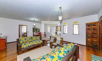 Imagem 2: Casa à Venda - Havaí, 6 Quartos, 325 m2