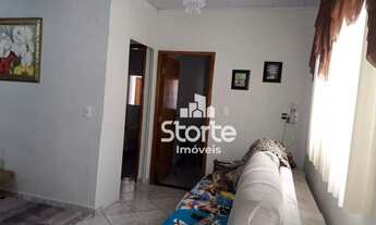 Imagem 2: Casa com 3 dormitórios à venda, 210m² por R$ 390.000 - Guarani - Uberlândia/MG