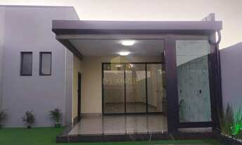 Imagem: Casa à venda no bairro Belvedere do Lago