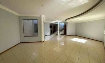 Imagem 2: Sobrado com 4 dormitórios para alugar, 452 m² por R$ 6.000,00/mês - Cidade Jardim - Uberlâ