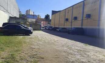 Imagem 4: Terreno amplo, com excelente potencial comercial, localizado na Vila Alzira