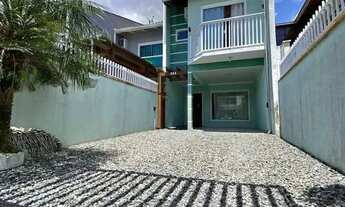 Imagem: Geminado com 3 dormitórios sendo 1 suíte