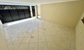 Imagem 4: Vendo casa e aceito negociação com estrangeiros