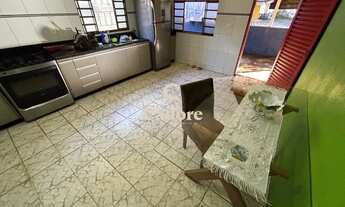 Imagem 5: Casa à venda no Guarani com 2/4 e edícula com churrasqueira