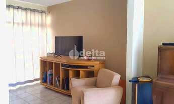 Imagem 2: Casa Residencial disponível para venda e locação no bairro Martins em Uberlândia-MG