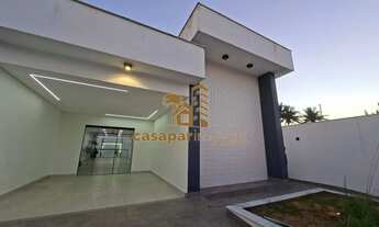 Imagem 2: Casa à Venda com 160m², 3 Dormitórios e Piscina em Peruíbe