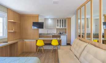 Imagem 3: Studio mobiliado com sacada no Centro