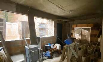 Imagem 3: Vendo barracão em rua