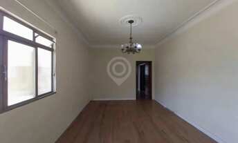 Imagem 5: Casa de rua : / Residencial / Centro