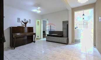 Imagem 2: Casa a venda Oportunidade com 2 dormitórios, garagem 2 vagas e aréa gourmet Otima localiza