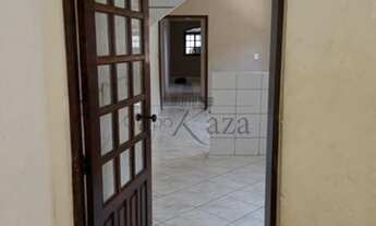 Imagem: Sao Jose dos Campos - Casa Padrão - Conjunto
