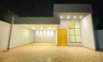 Imagem 1: ? Linda casa moderna de alto padrão a venda com 4 suites e Energia Solar