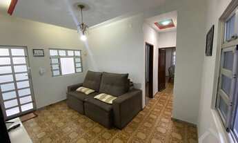 Imagem 6: Casa ampla edificada em lote de 240 m2 ( 12 x 20) em ótimo local do bairro Santa Terezinha