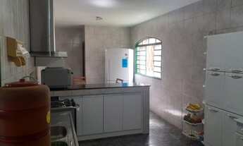 Imagem 3: Excelente Sobrado! 03 Quartos, 01 Suíte, 200m2, Financia, Quadra 311, Recanto das Emas