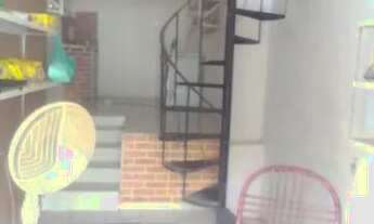 Imagem 2: Casa duplex com ponto comercial