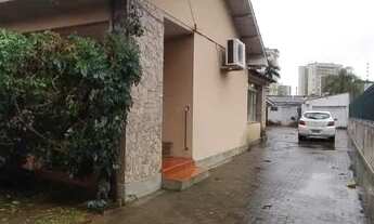 Imagem 3: Casa com 04 dormitórios, 03 banheiros, sala de estar, sala de jantar, cozinha, 02 garagens