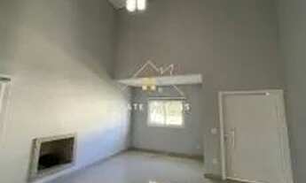 Imagem 2: Casa de condomínio para aluguel possui 230 metros quadrados com 3 quartos