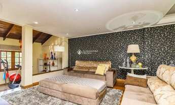 Imagem 5: Casa para venda possui 320 metros quadrados com 3 quartos em Jardim Itu - Porto Alegre - R