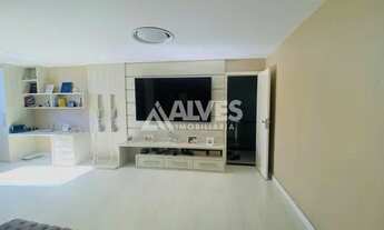 Imagem 4: CASA DE ALTO PADRÃO COM 5 SUÍTES, PISCINA, ÁREA GOURMET E ACADEMIA