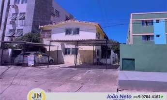 Imagem: JN) Vendo duplex em rua calçada, com área
