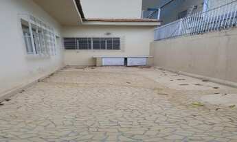 Imagem 4: Casa Central Casa com 4 dormitórios