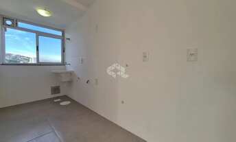 Imagem 5: Apartamento 2 dormitórios andar alto, elevador, vista livre, vaga coberta, no bairro Crist