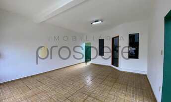 Imagem 2: Casa para Venda em Quatá, centro, 3 dormitórios, 1 suíte, 3 banheiros, 2 vagas