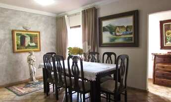 Imagem 7: Sobrado Espaçoso com Piscina em Terreno Privilegiado