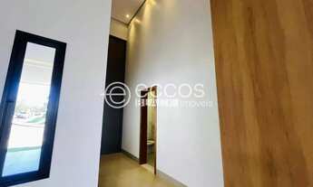 Imagem 2: Casa em condomínio para aluguel, 3 quartos, 3 suítes, 5 vagas, Jardim Botânico - Uberlândi